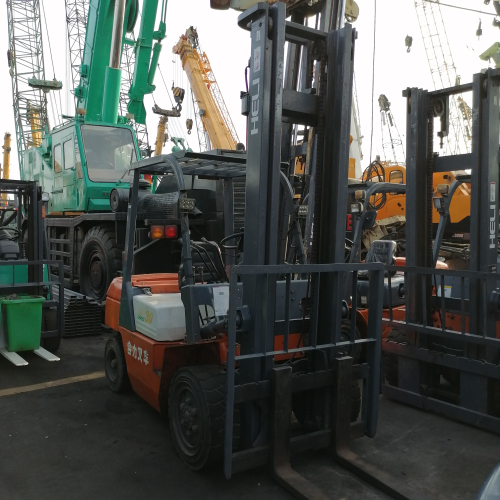 合力柴油叉車(chē)